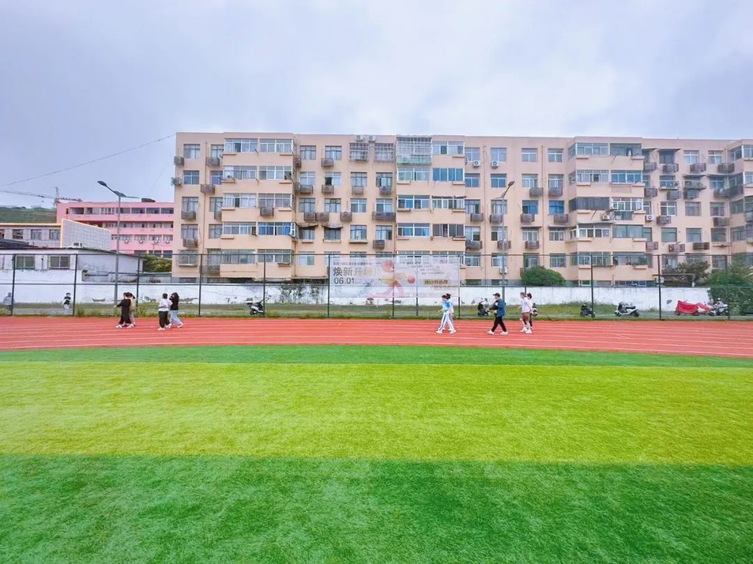 包含青少年“绿色出行”校园足球正式启动，行业推广全民绿色运动的词条