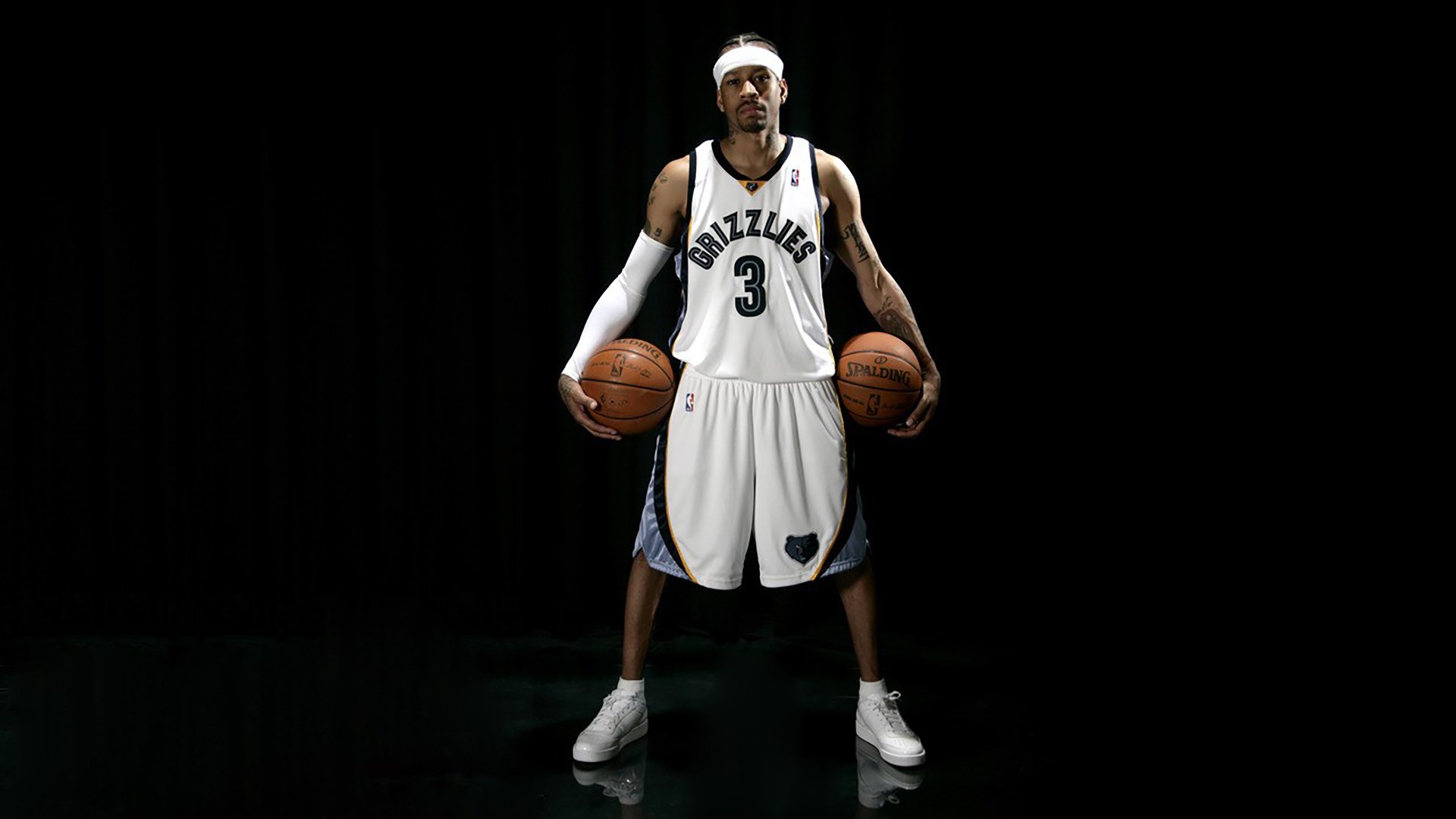 开云官网-勇士大胜雷霆，季后赛首轮中库里三分雨不断，勇士vs雷霆 库里最经典的比赛